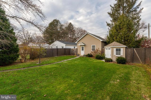 141 E LINCOLN AVE, Lititz, PA 17543