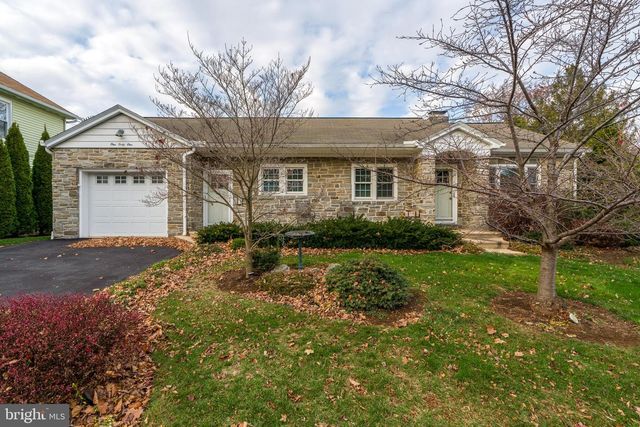 141 E LINCOLN AVE, Lititz, PA 17543