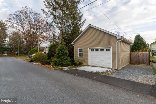 141 E LINCOLN AVE, Lititz, PA 17543