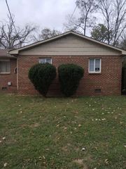 114 Jerry St Apt B, Portland, TN 37148