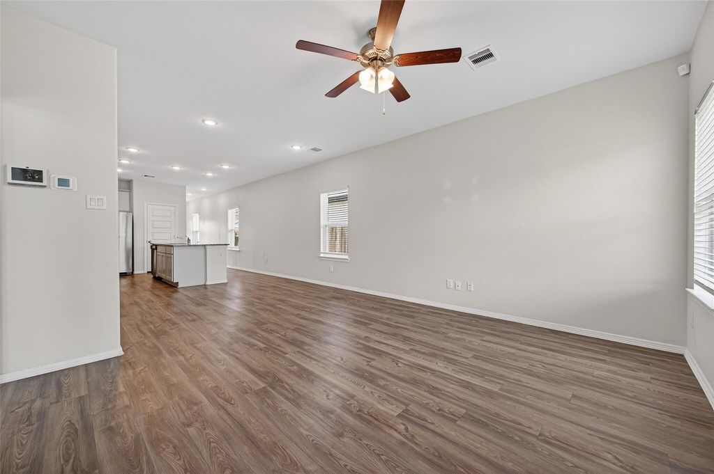 Image 12 of property listing at 23222 Spring Genesis Ln Lane, Katy, TX 77493