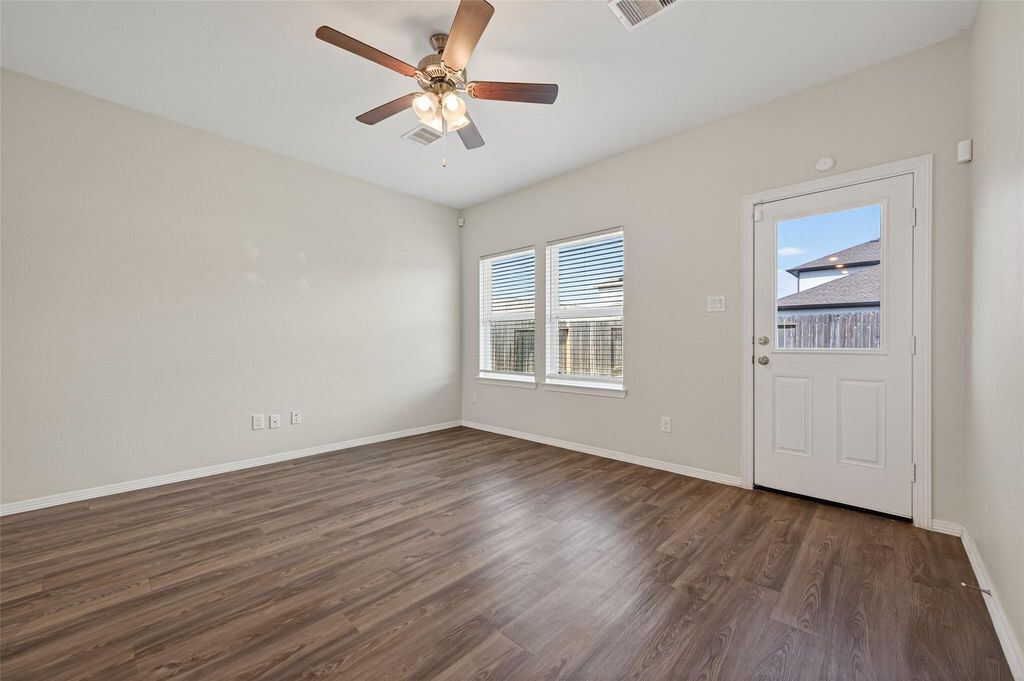 Image 13 of property listing at 23222 Spring Genesis Ln Lane, Katy, TX 77493