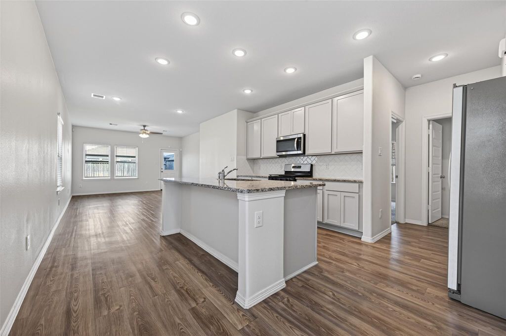 Image 14 of property listing at 23222 Spring Genesis Ln Lane, Katy, TX 77493