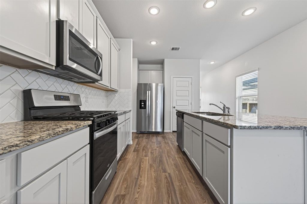 Image 17 of property listing at 23222 Spring Genesis Ln Lane, Katy, TX 77493