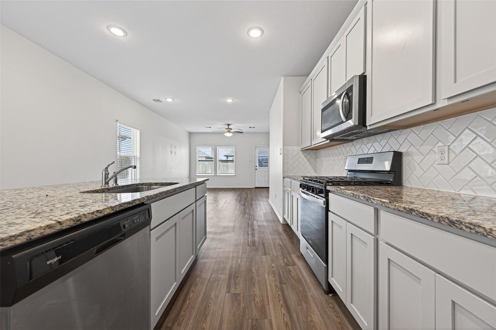 Image 20 of property listing at 23222 Spring Genesis Ln Lane, Katy, TX 77493