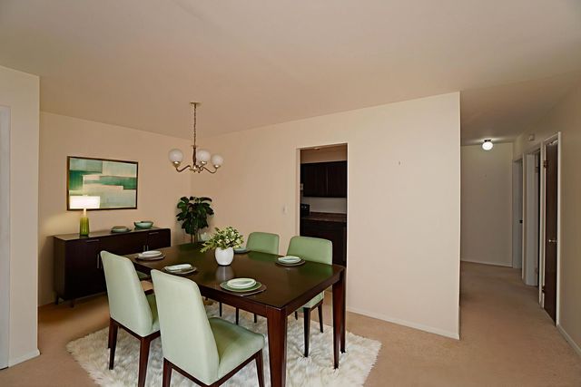 834 E Old Willow Road 209, Prospect Heights, IL 60070