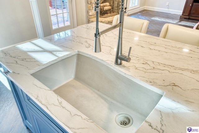 14010 Echo Hill Trail, Louisville, KY 40299