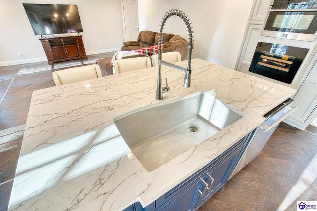 14010 Echo Hill Trail, Louisville, KY 40299