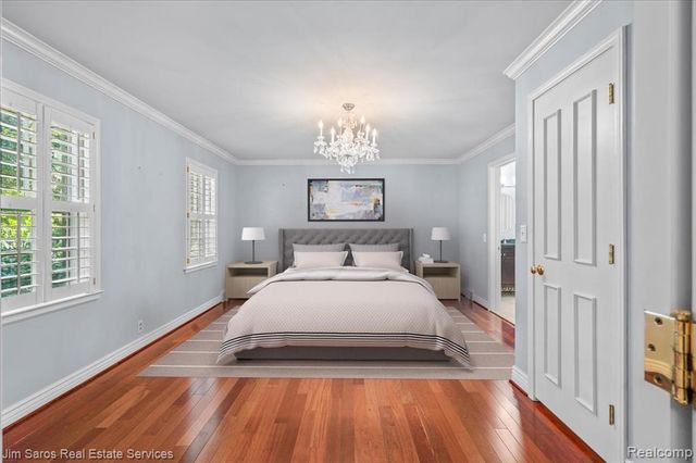 1023 Buckingham Road, Grosse Pointe, MI 48230