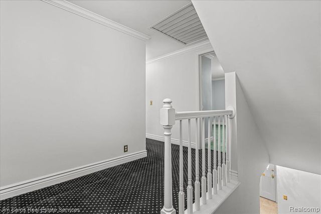 1023 Buckingham Road, Grosse Pointe, MI 48230