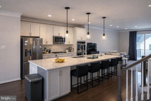 9009 VILLAGE SPRINGS DR, Upper Marlboro, MD 20772