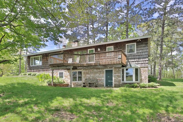 2122 N Twin Lakes Street, Saint Croix Falls, WI 54024