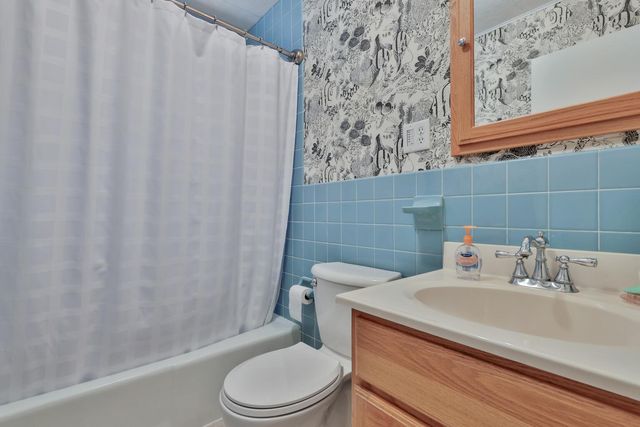 2122 N Twin Lakes Street, Saint Croix Falls, WI 54024