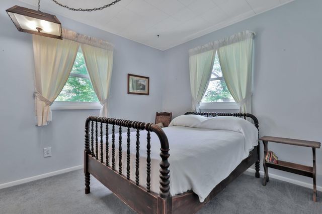 2122 N Twin Lakes Street, Saint Croix Falls, WI 54024