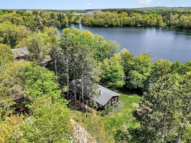 2122 N Twin Lakes Street, Saint Croix Falls, WI 54024