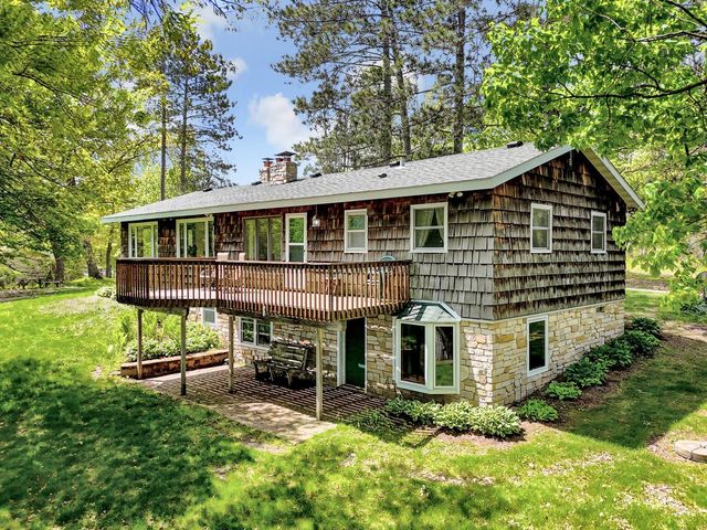 2122 N Twin Lakes Street, Saint Croix Falls, WI 54024