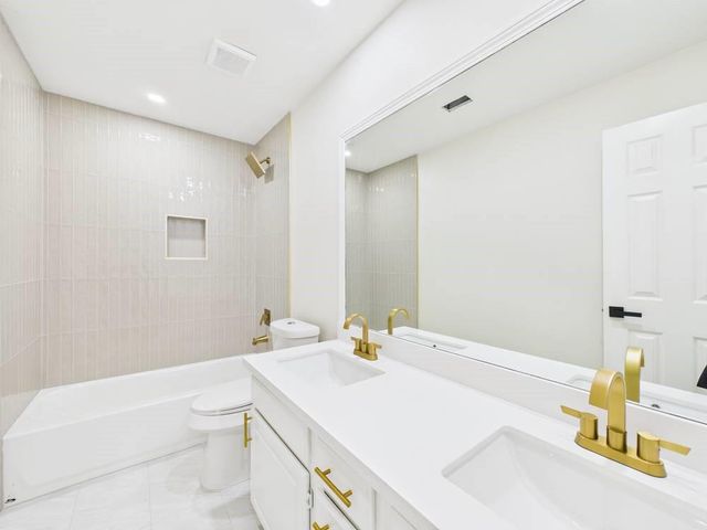 2012 Catamaran Drive, League City, TX 77573