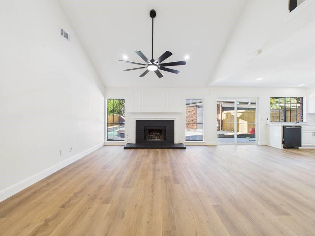 2012 Catamaran Drive, League City, TX 77573