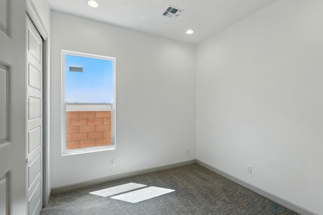 1670 Tesoro Loop NW, Los Lunas, NM 87031