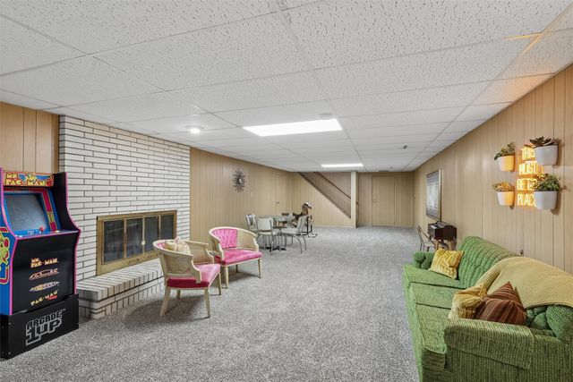 2924 Patricia Drive, Urbandale, IA 50322