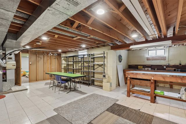 2924 Patricia Drive, Urbandale, IA 50322