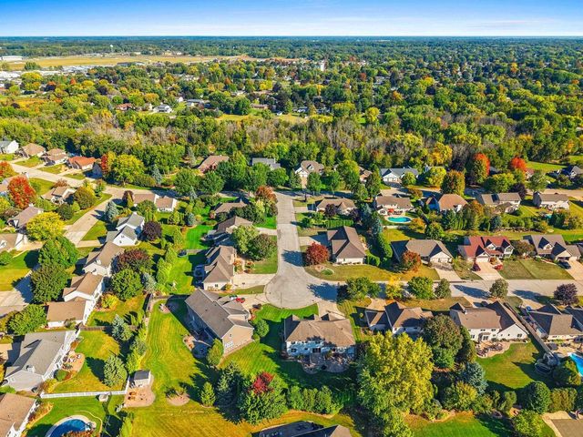 1477 WEXFORD LANE, Green Bay, WI 54313