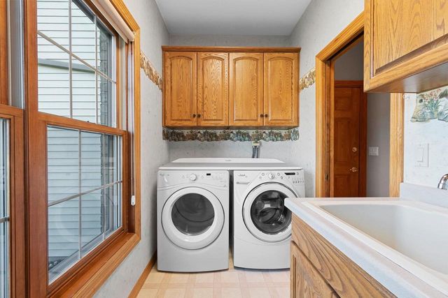1477 WEXFORD LANE, Green Bay, WI 54313