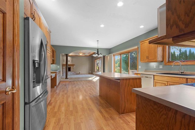 1477 WEXFORD LANE, Green Bay, WI 54313