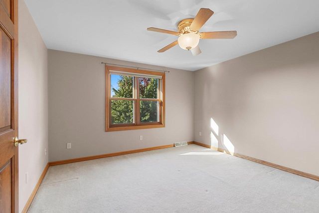 1477 WEXFORD LANE, Green Bay, WI 54313