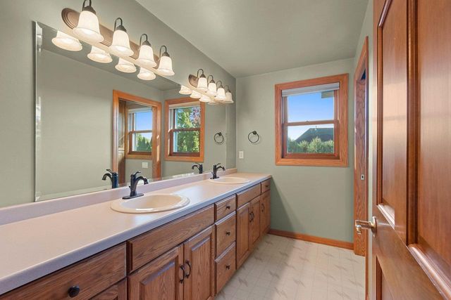 1477 WEXFORD LANE, Green Bay, WI 54313