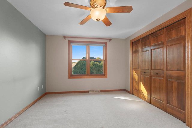 1477 WEXFORD LANE, Green Bay, WI 54313