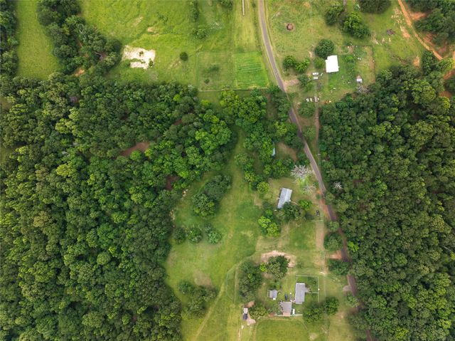 519 An County Road 450, Palestine, TX 75803