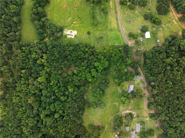 519 An County Road 450, Palestine, TX 75803