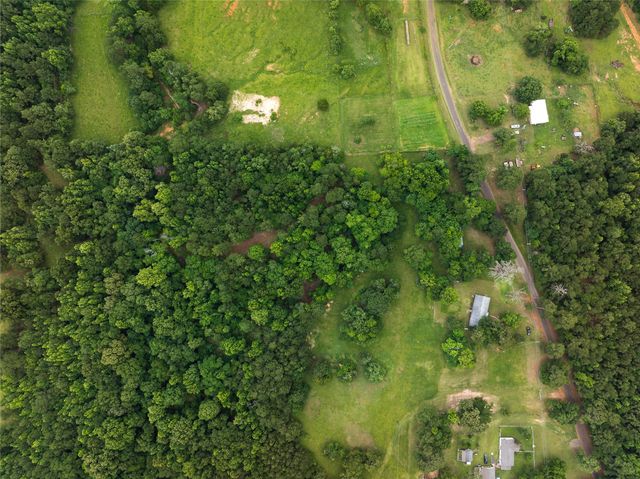 519 An County Road 450, Palestine, TX 75803