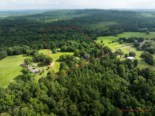 519 An County Road 450, Palestine, TX 75803