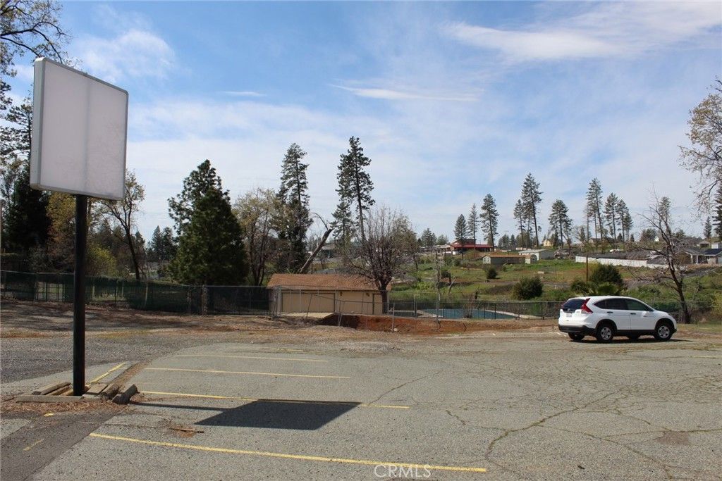 Image 5 of property listing at 6047 Clark Road, Paradise, CA 95969