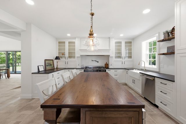 1975 Georgetown Road, Paris, KY 40361