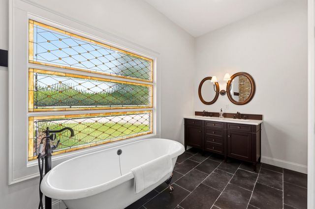 1975 Georgetown Road, Paris, KY 40361