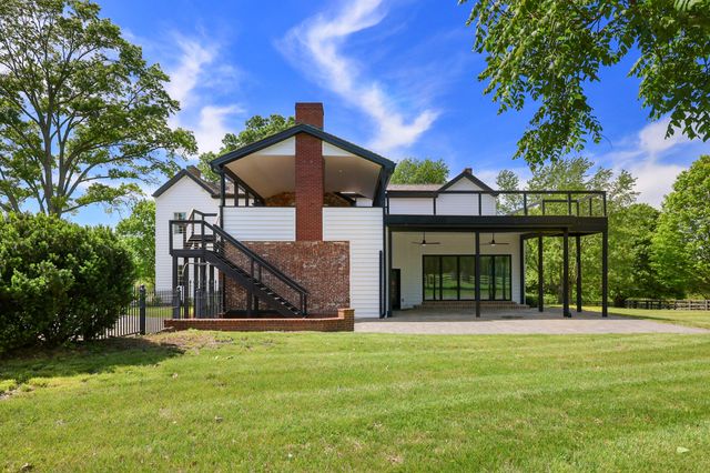 1975 Georgetown Road, Paris, KY 40361