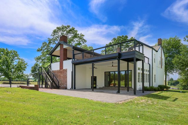 1975 Georgetown Road, Paris, KY 40361