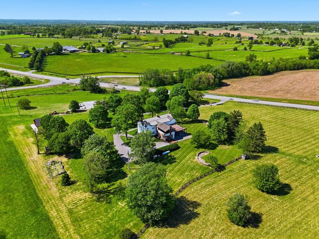 1975 Georgetown Road, Paris, KY 40361