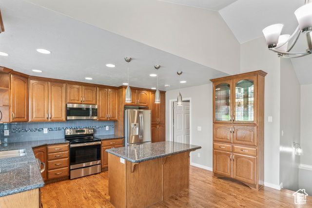 988 W 170 S, Orem, UT 84058