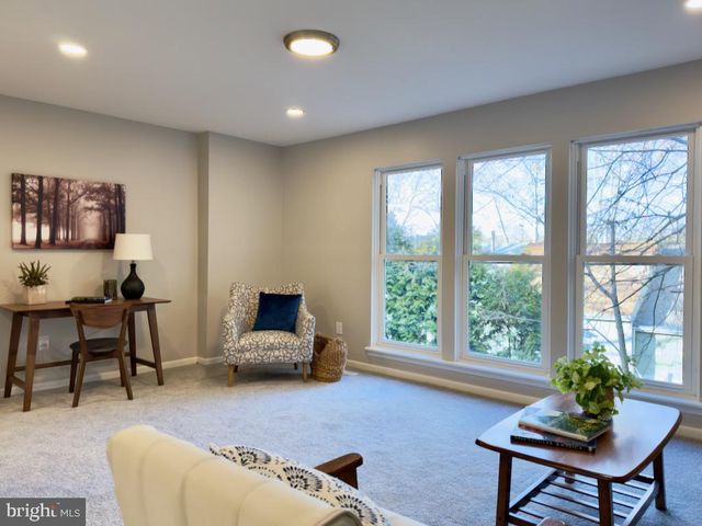 807 SUMMIT CHASE DR, Reading, PA 19611