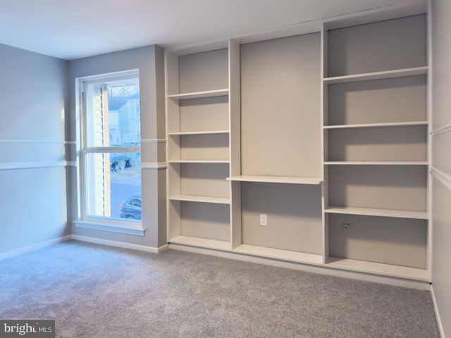 807 SUMMIT CHASE DR, Reading, PA 19611