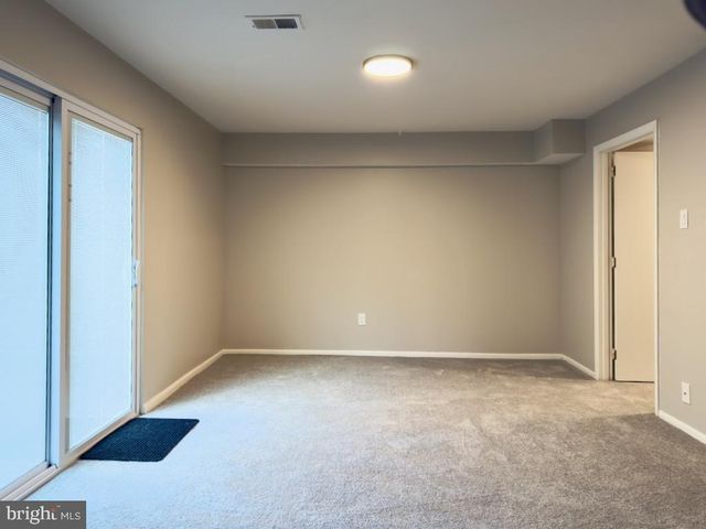 807 SUMMIT CHASE DR, Reading, PA 19611