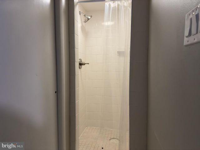 807 SUMMIT CHASE DR, Reading, PA 19611