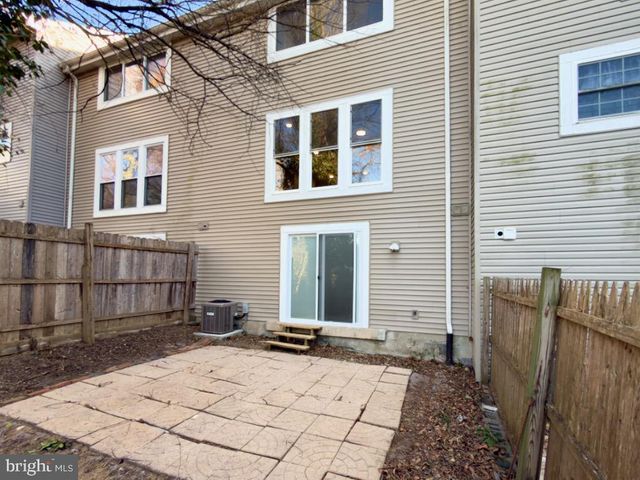 807 SUMMIT CHASE DR, Reading, PA 19611