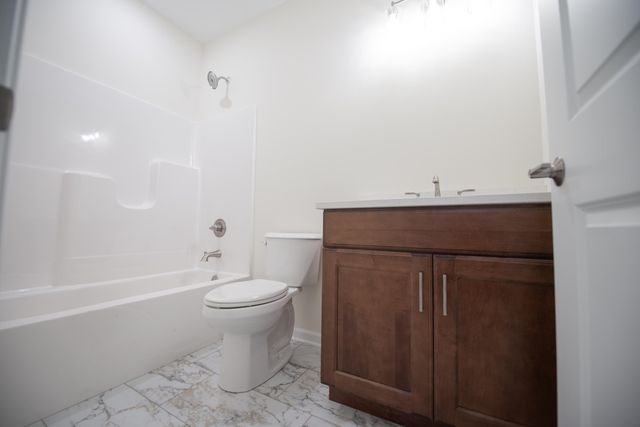 1455 Winding Brook Drive, Valparaiso, IN 46385