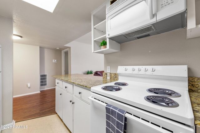 3121 Johnston Street 212, Lafayette, LA 70503