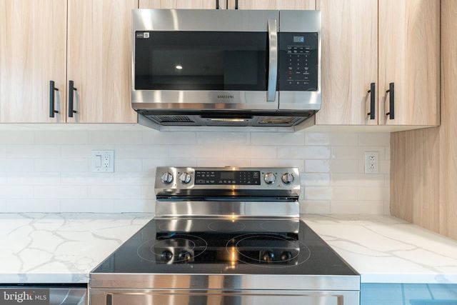 2821 LIVINGSTON ST, Philadelphia, PA 19134